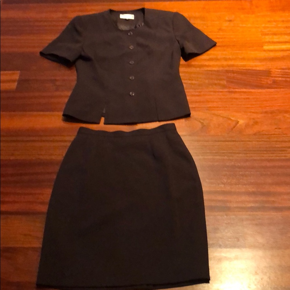 Kasper suit petite